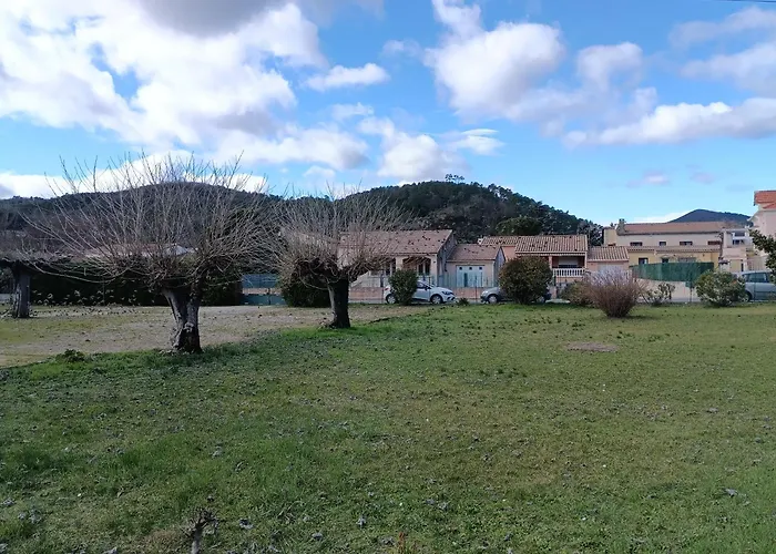 Saint Ambroix Cevennes Gard Ardeche Pavillon 6 Personnes, Tout Commerces A Pieds